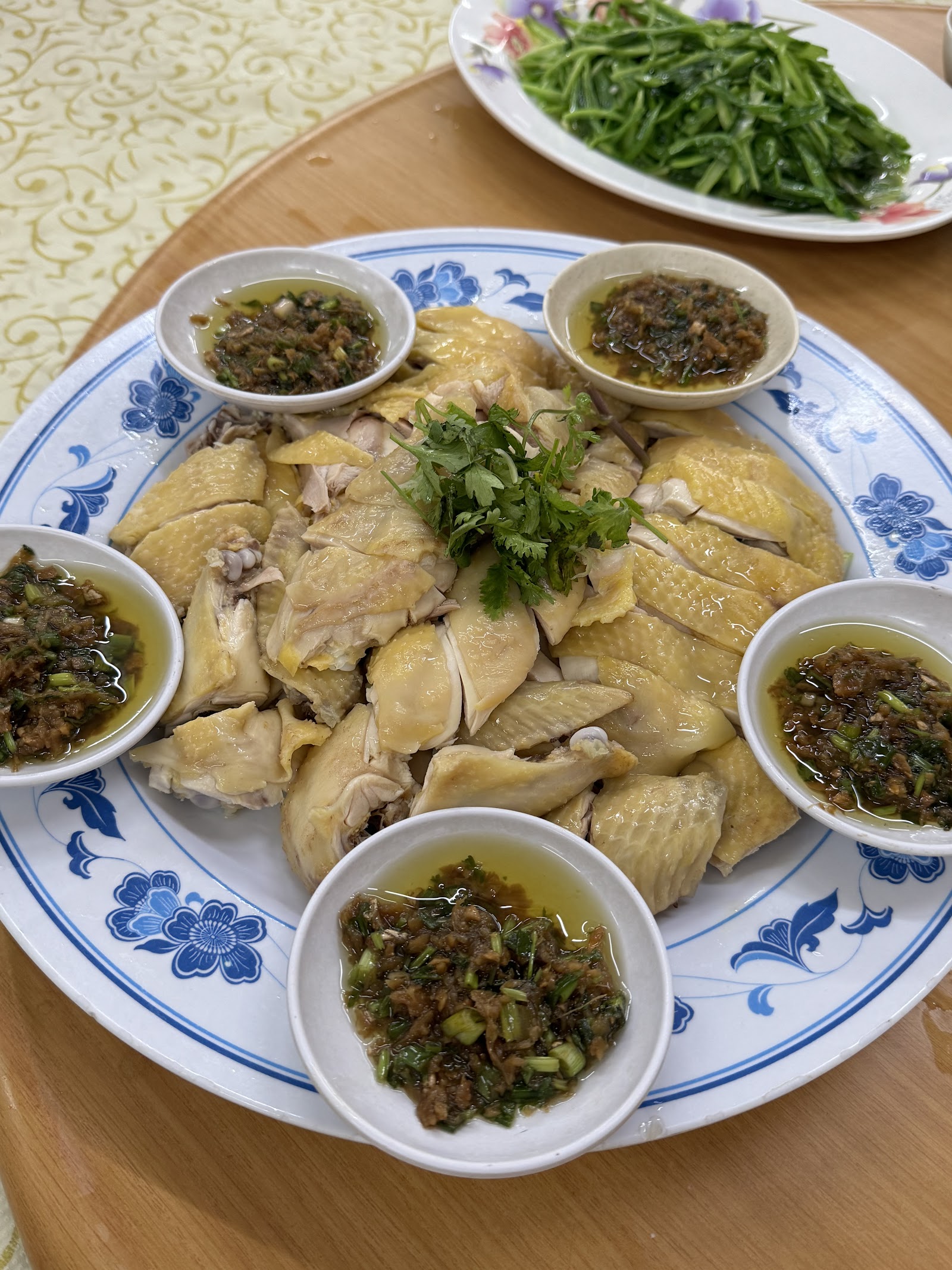 菜园鸡 Kampung Chicken (全只 Whole chicken)
